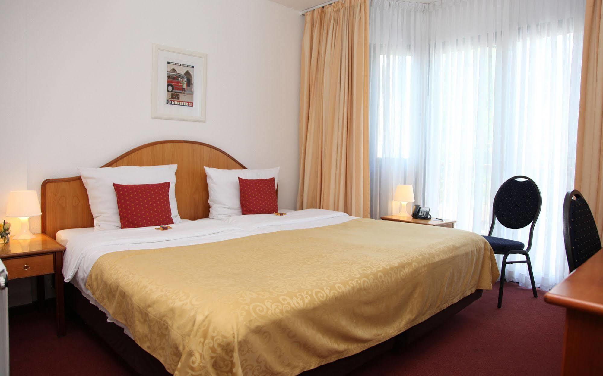 Cityhotel Amadeus Мюнстер Екстериор снимка